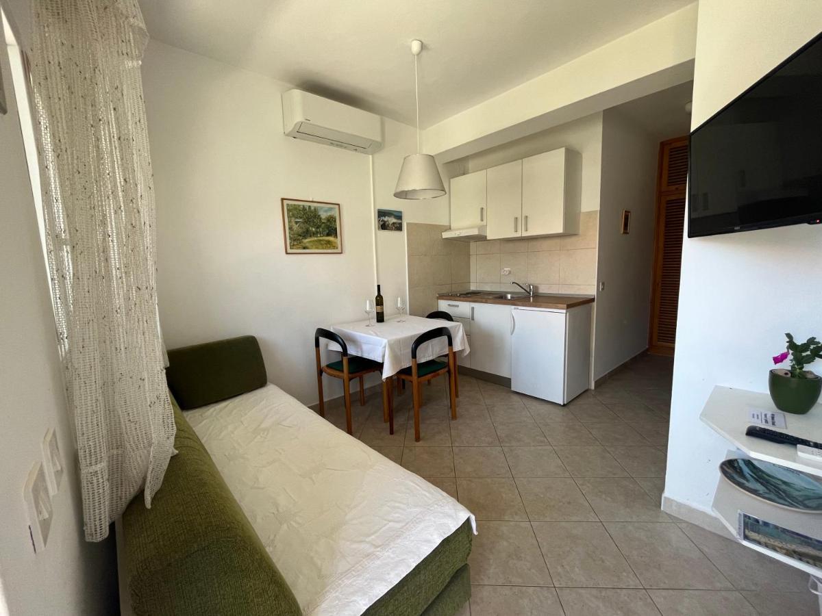 Apartments Suda Lumbarda Ngoại thất bức ảnh