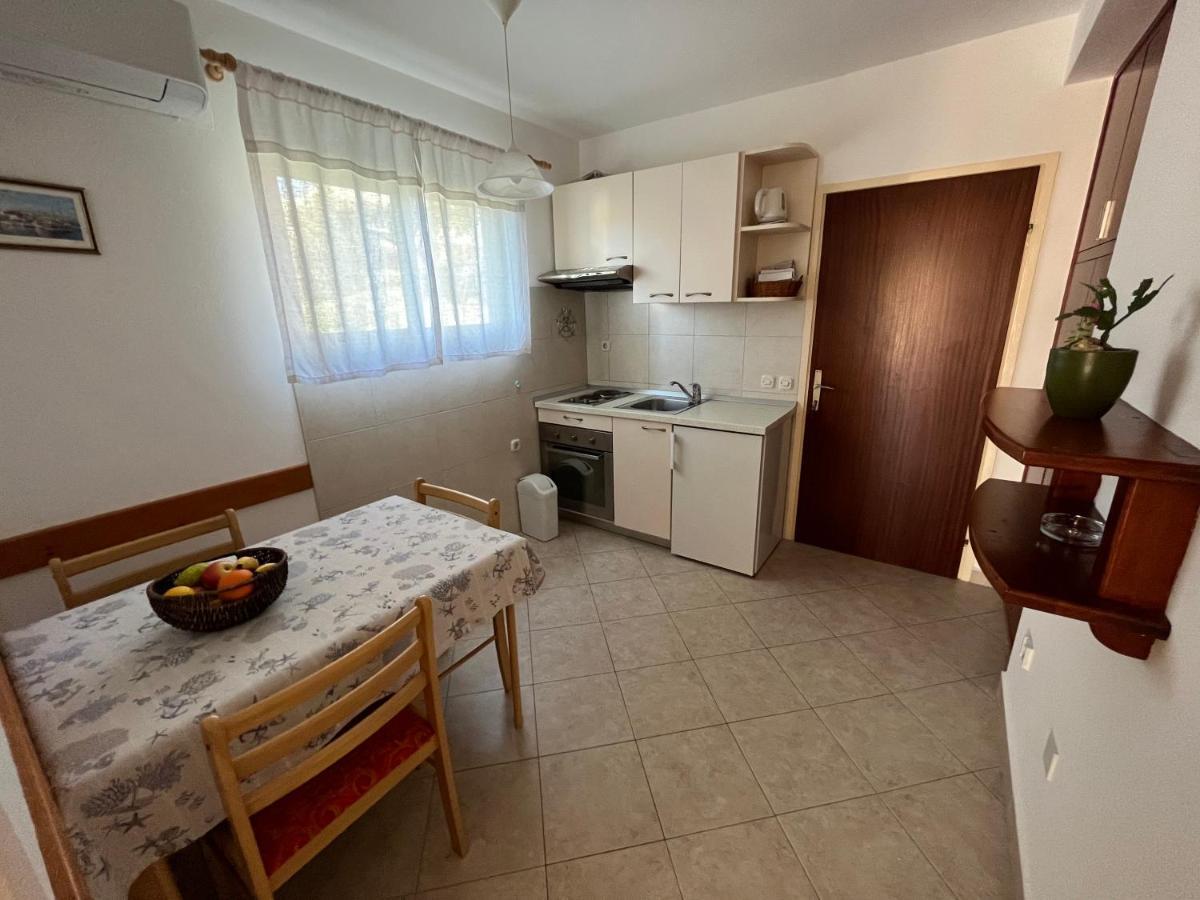 Apartments Suda Lumbarda Ngoại thất bức ảnh