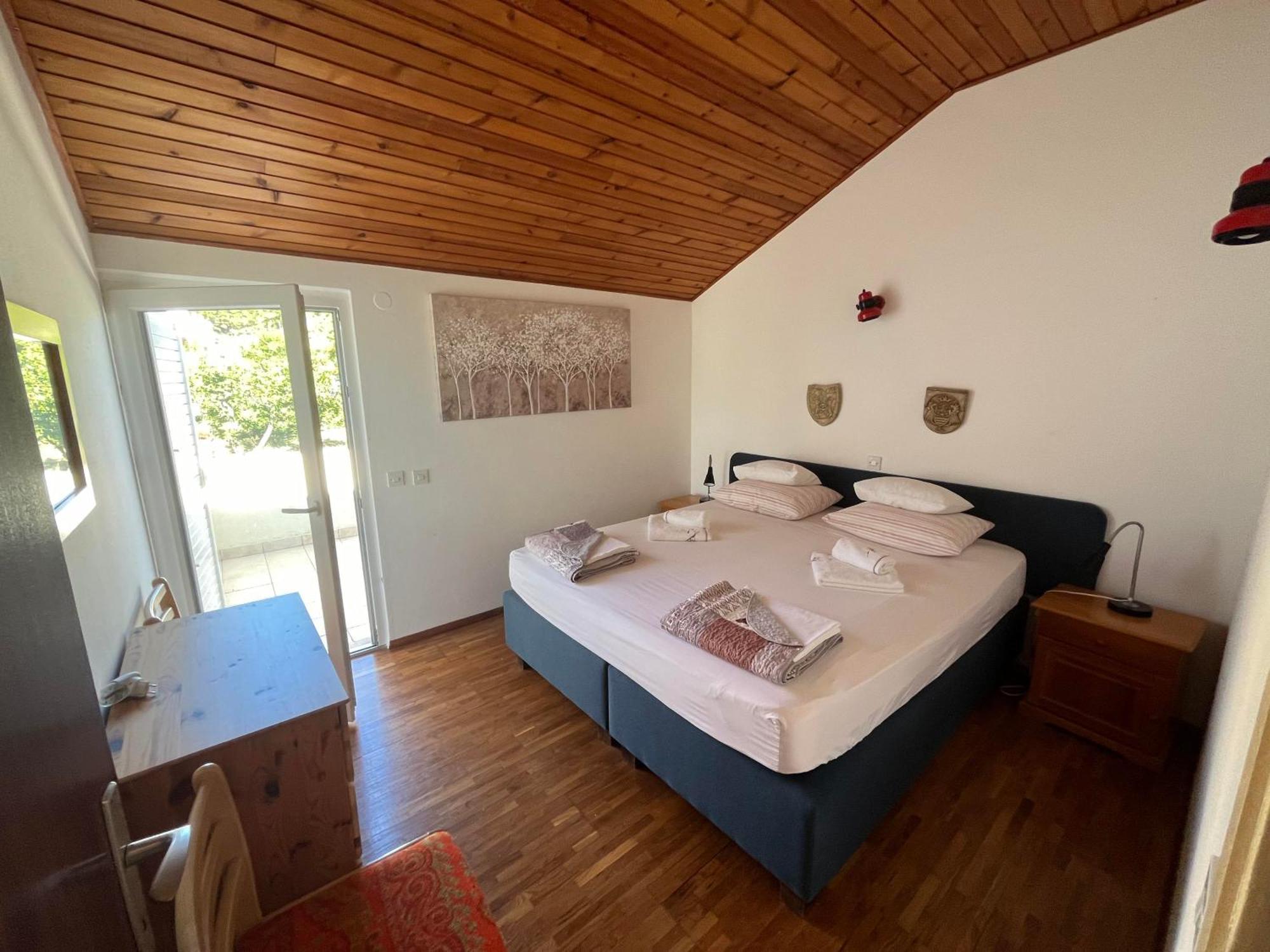 Apartments Suda Lumbarda Ngoại thất bức ảnh