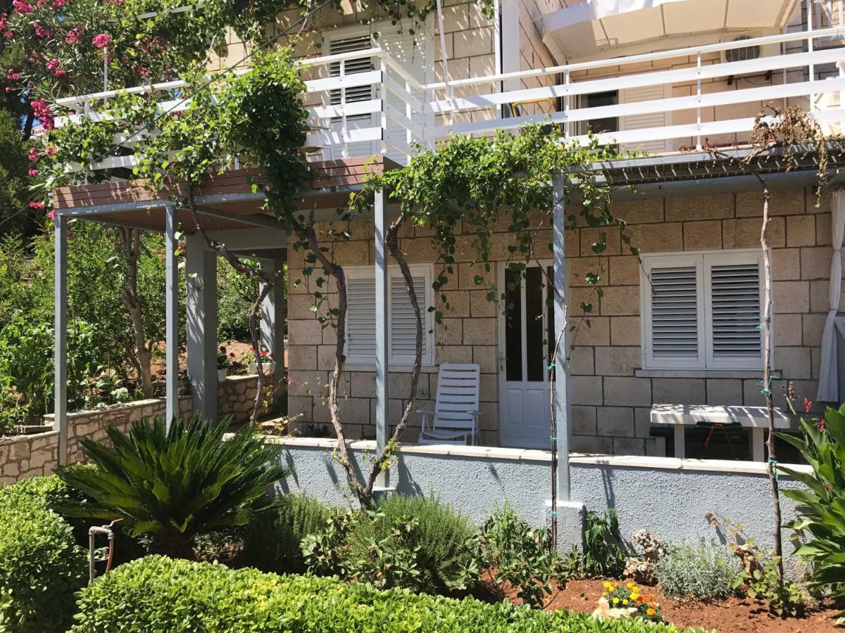 Apartments Suda Lumbarda Ngoại thất bức ảnh