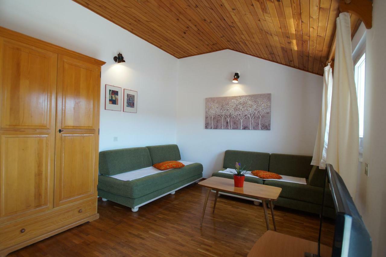 Apartments Suda Lumbarda Ngoại thất bức ảnh